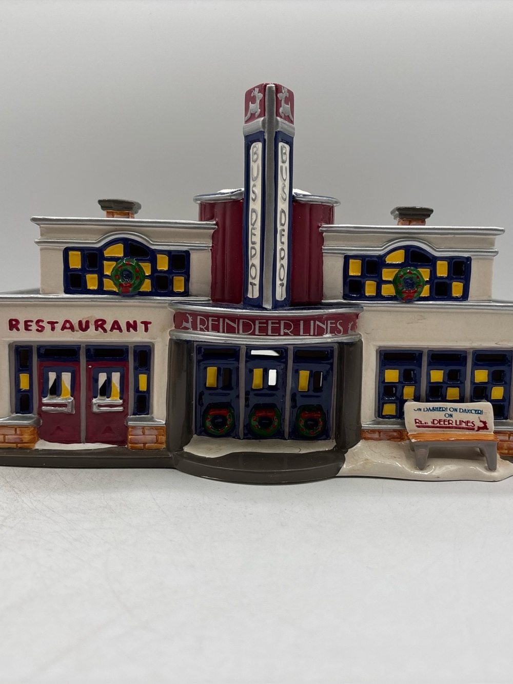 Department 56 1996 Vintage Original Snow Village Reindeer Bus Depot 54874 EUC